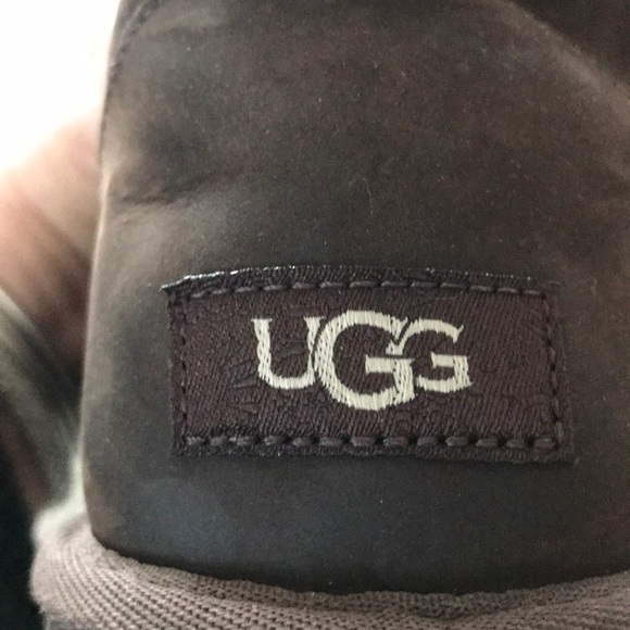 Dark brown leather/suede UGG boots, short - Picture 6 of 11